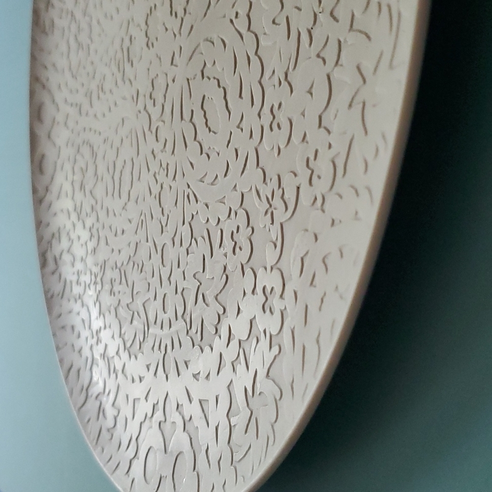 Paseo Charger Plate